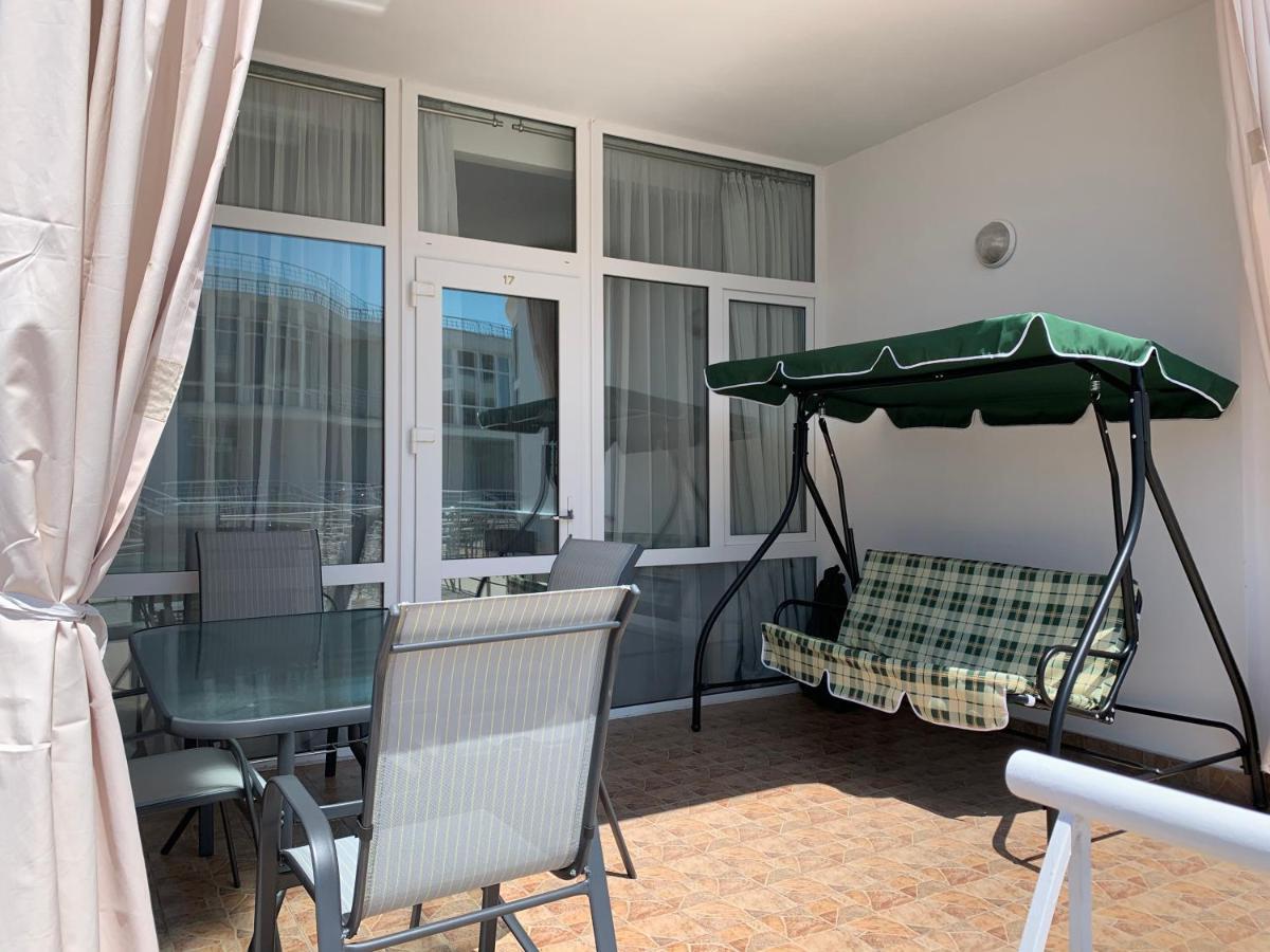 Ferienwohnung Town-House Golden Bugaz Karolino-Buhaz Exterior foto